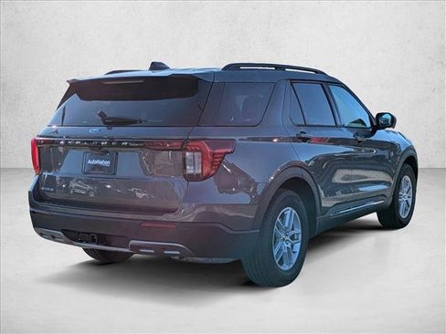 New 2025 Ford Explorer Active w/ Active Comfort Package image 8