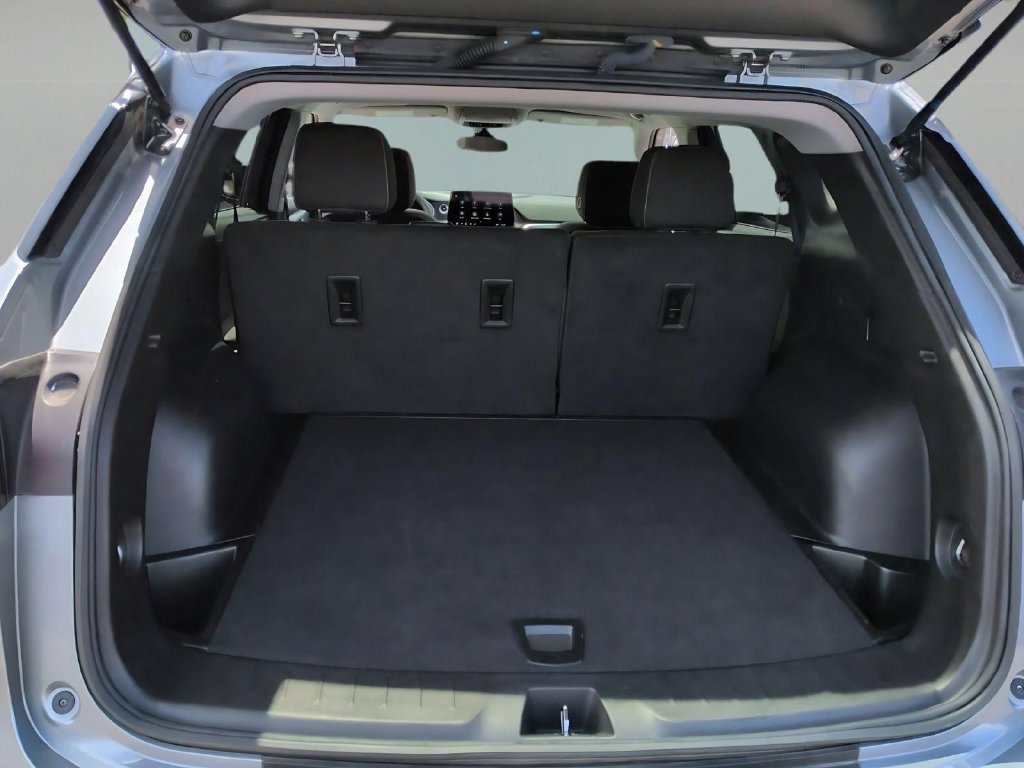 Used 2025 Chevrolet Blazer LT FWD image 27