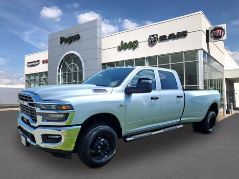 New 2026 RAM 3500 Tradesman AWD/4WD image 4