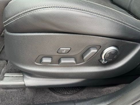 Used 2022 Genesis GV70 2.5T w/ Sport Prestige Package image 22