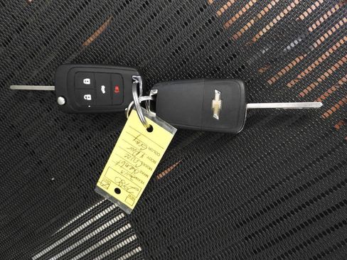 Used 2013 Chevrolet Cruze LT image 34