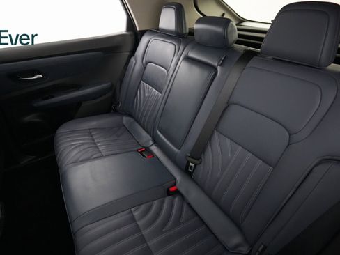 Used 2024 Nissan Ariya Platinum + image 10