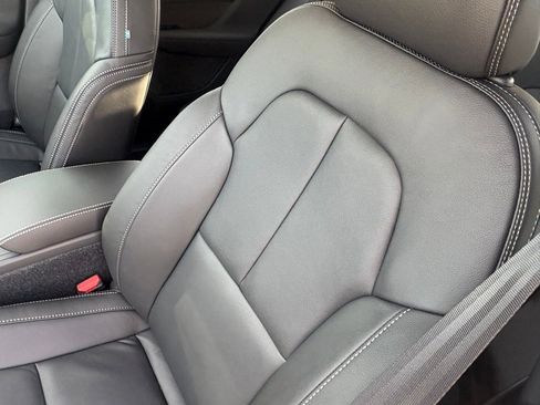 New 2026 Volvo XC40 B5 Core w/ Protection Package Premier image 18