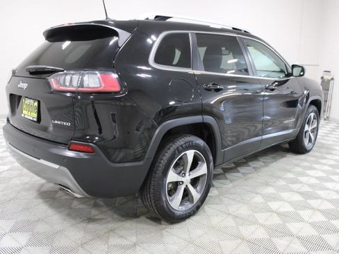 Used 2019 Jeep Cherokee Limited AWD/4WD image 10