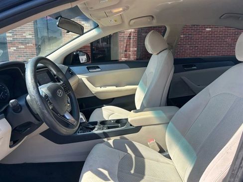 Used 2018 Hyundai Sonata SE image 9