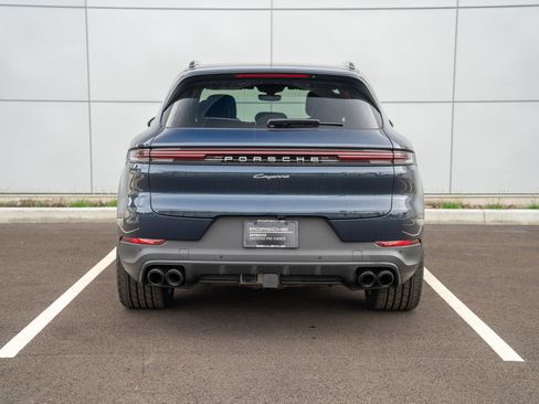 Used 2025 Porsche Cayenne image 7
