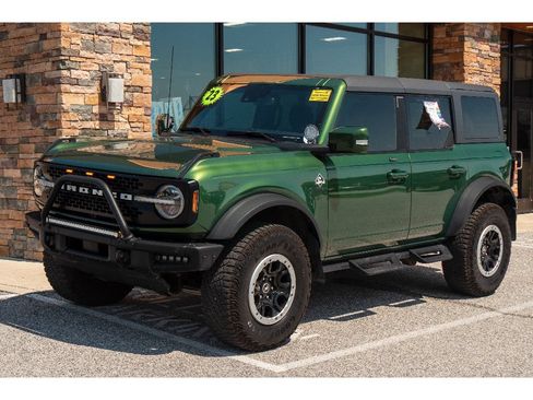 Used 2023 Ford Bronco Outer Banks w/ Sasquatch Package AWD/4WD image 7