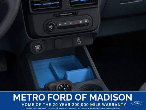 New 2025 Ford Maverick XLT w/ XLT Luxury Package FWD image 17