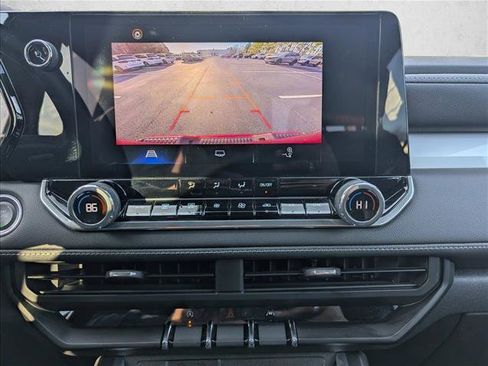 Used 2024 Chevrolet Colorado LT w/ LT Convenience Package image 16