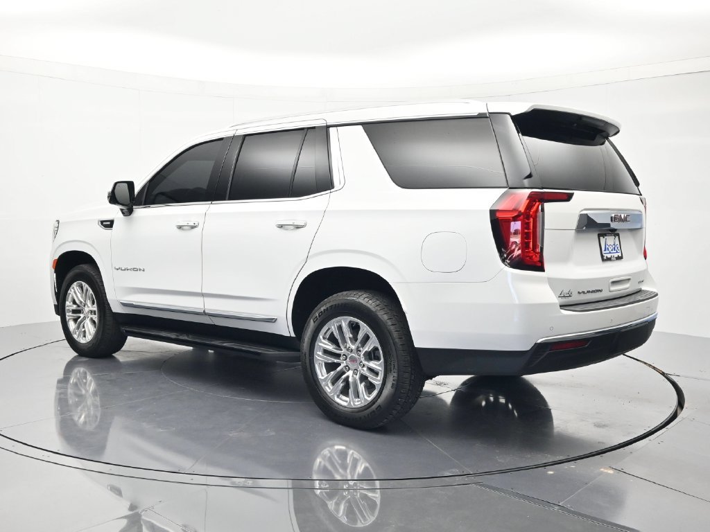 Used 2024 GMC Yukon SLT w/ SLT Luxury Package AWD/4WD image 7