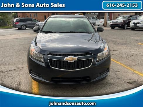 Used 2014 Chevrolet Cruze LS FWD image 1