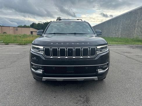 Used 2022 Jeep Wagoneer Series II w/ Convenience Group I AWD/4WD image 2