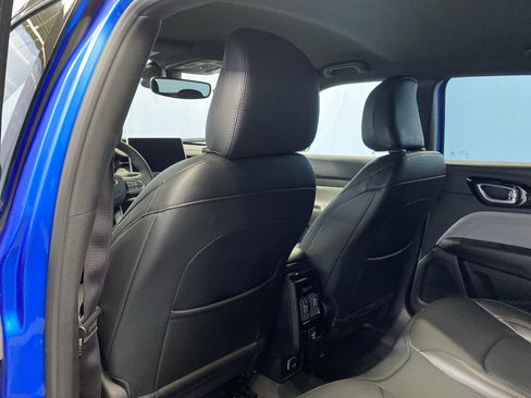 Certified 2024 Jeep Compass Limited image 23