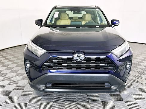 Used 2022 Toyota RAV4 XLE Premium FWD image 8