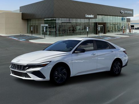 New 2026 Hyundai Elantra SEL FWD image 2