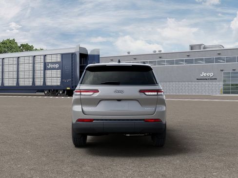 New 2026 Jeep Grand Cherokee L Limited AWD/4WD image 7
