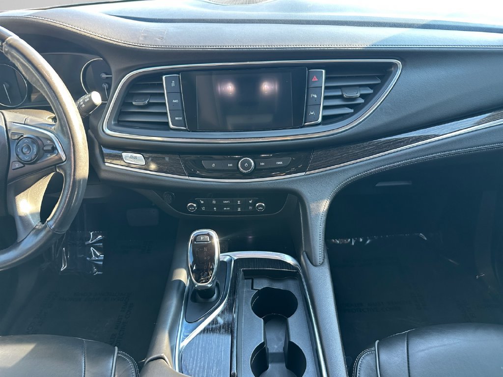 Used 2021 Buick Enclave Avenir w/ Avenir Technology Package AWD/4WD image 18