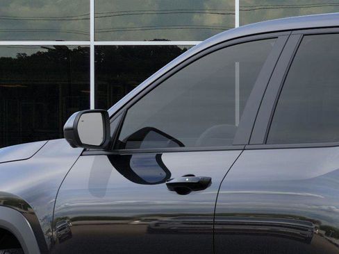 New 2026 Chevrolet Equinox LT w/ Convenience Package II image 12