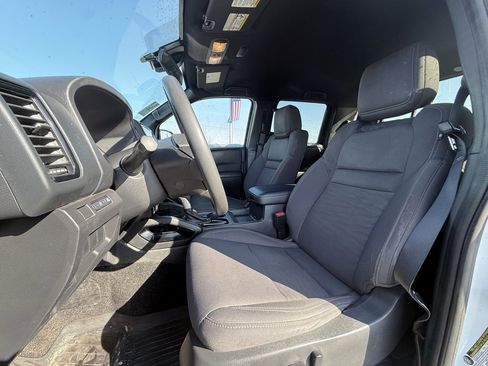 Used 2023 Nissan Frontier SV w/ Midnight Edition Package image 22