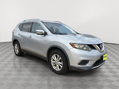 Used 2016 Nissan Rogue SV w/ SV Premium Package FWD image 1