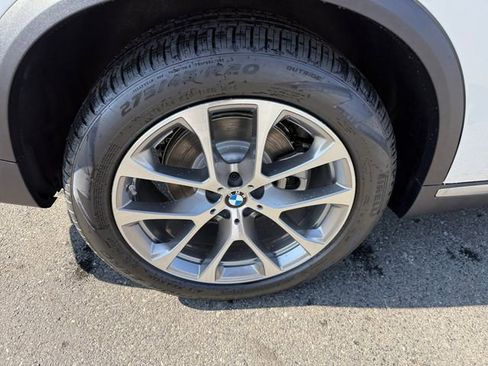 New 2026 BMW X5 xDrive40i AWD/4WD image 17