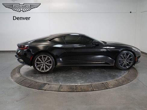 Used 2018 Aston Martin DB11 V12 image 6