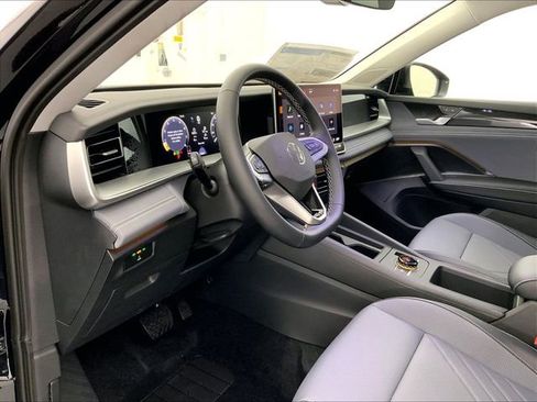 New 2026 Volkswagen Tiguan SE AWD/4WD image 3