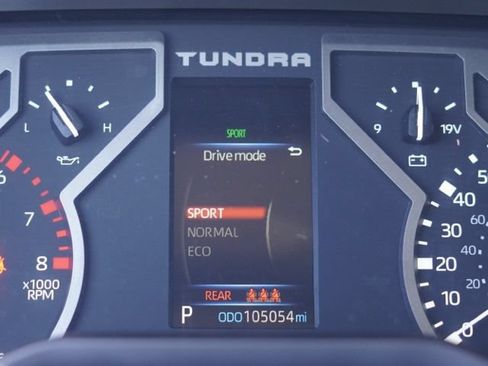 Used 2022 Toyota Tundra SR5 w/ SR5 Premium Package RWD image 41