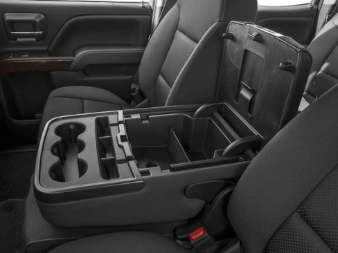 Used 2018 GMC Sierra 1500 SLE w/ SLE Value Package AWD/4WD image 9