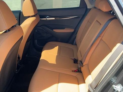 Certified 2025 Kia Seltos EX w/ EX Sunroof Package AWD/4WD image 38
