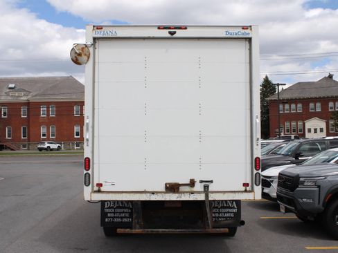 Used 2021 GMC Savana 4500 w/ Power Convenience Package RWD image 3