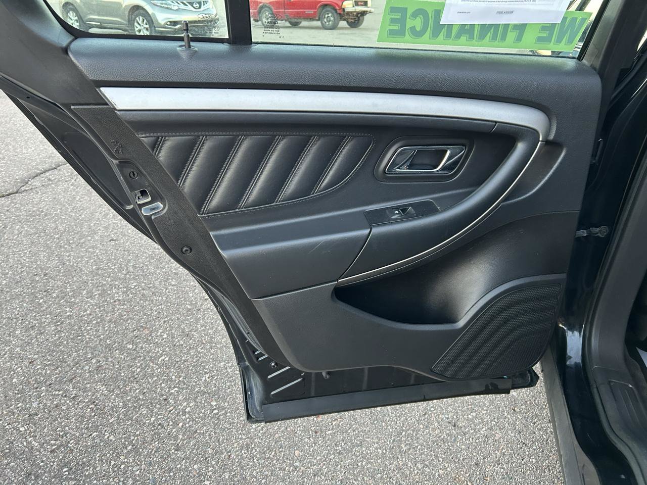 Used 2013 Ford Taurus SEL FWD image 13
