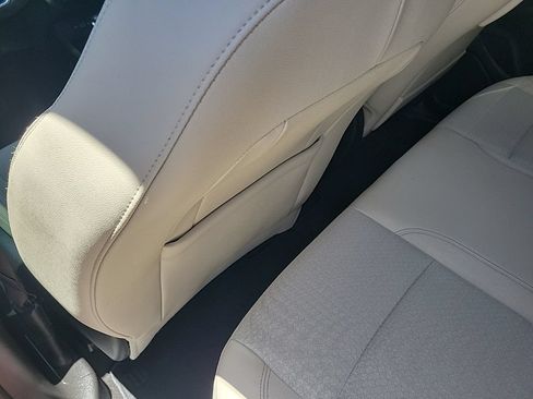 Used 2021 Buick Encore GX Select w/ Sport Touring Package FWD image 34