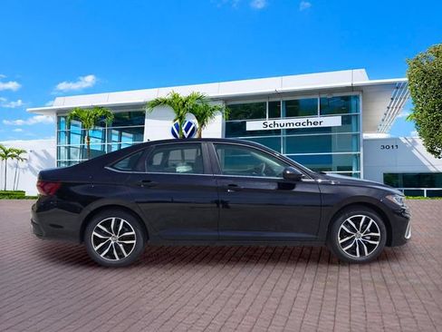 New 2026 Volkswagen Jetta SE FWD image 8