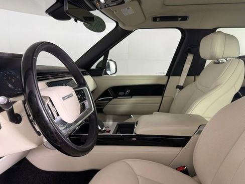 Certified 2025 Land Rover Range Rover Long Wheelbase Autobiography image 35