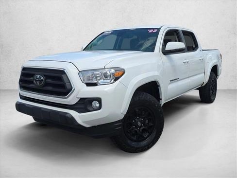 Used 2022 Toyota Tacoma SR5 w/ Technology Package image 1