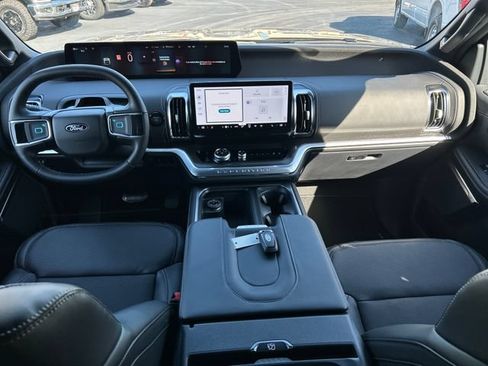 New 2026 Ford Expedition Max Platinum w/ Stealth Performance Package AWD/4WD image 13