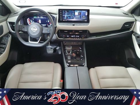 Used 2024 Nissan Rogue SL FWD image 15