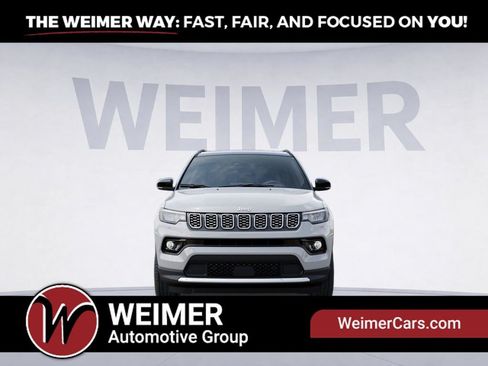 Used 2025 Jeep Compass Limited w/ Sun & Sound Group AWD/4WD image 6