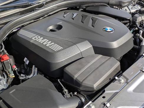 Used 2026 BMW 330i xDrive Sedan w/ Premium Package AWD/4WD image 18