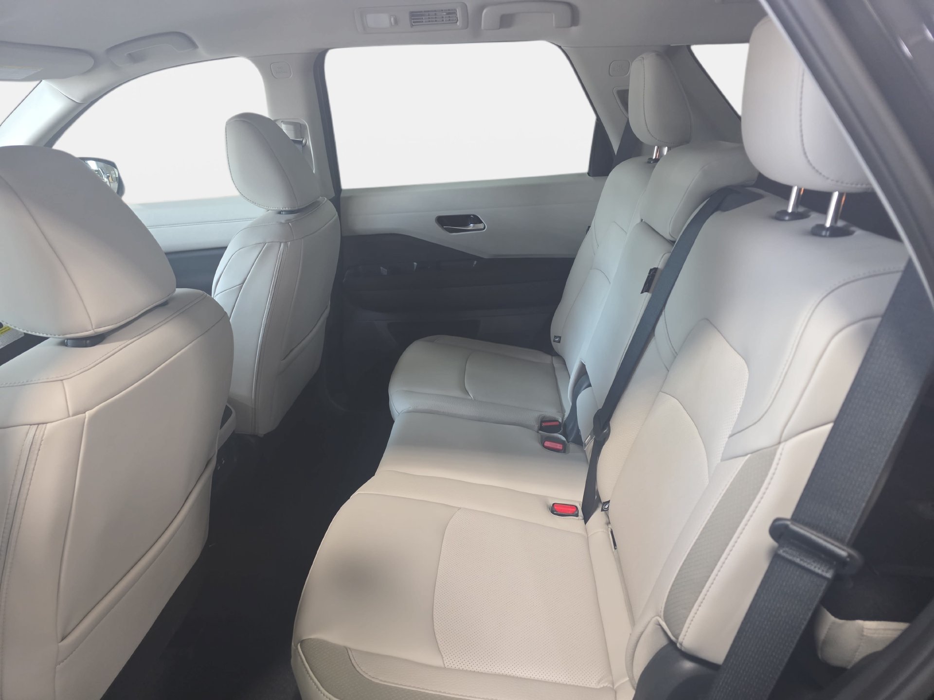 New 2026 Nissan Pathfinder SL FWD image 14