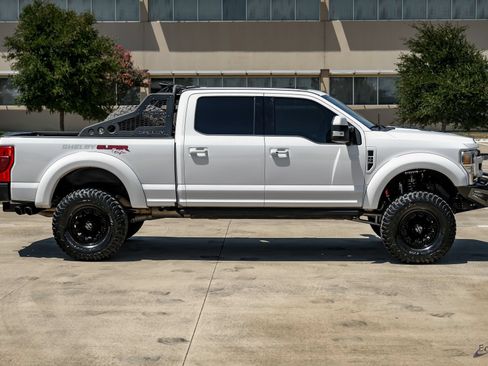 Used 2022 Ford F250 Lariat w/ Lariat Ultimate Package AWD/4WD image 23