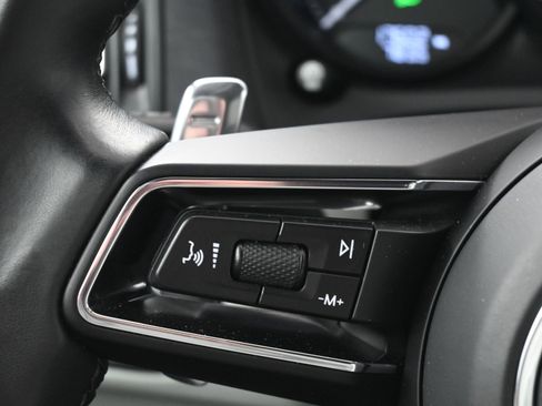 Certified 2022 Porsche Macan GTS image 21