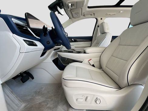New 2026 Buick Enclave Avenir w/ Super Cruise Package FWD image 15
