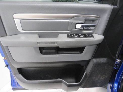 Used 2015 RAM 3500 Big Horn image 25