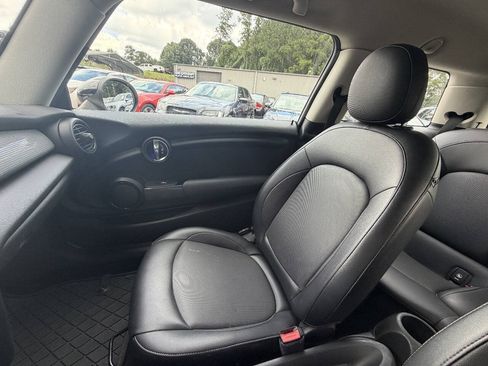 Used 2015 MINI Cooper 2-Door Hardtop FWD image 25