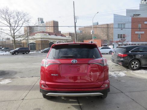 Used 2016 Toyota RAV4 XLE image 8