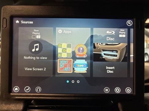 Used 2020 Chrysler Pacifica Touring-L FWD image 33