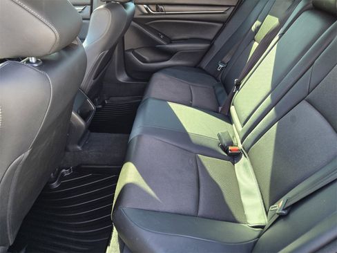 Used 2020 Honda Accord Sport image 32