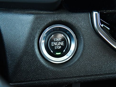 Used 2023 Chevrolet Colorado W/T RWD image 29